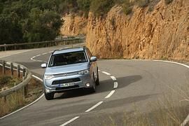 Mitsubishi Outlander PHEV - Grüne Technik für ein ruhiges Gewissen (Kurzfassung)