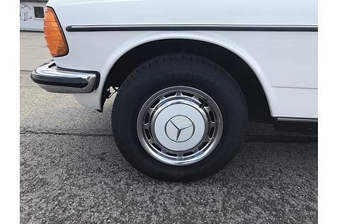 Mercedes 230 C - Baureihe C 123