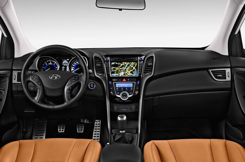 Hyundai I30 (Baujahr 2014) Design 3 Türen Cockpit und Innenraum