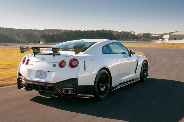Die Handschrift der Motorsportabteilung Nismo ist bei der verschärften Version deutlich zu spüren
