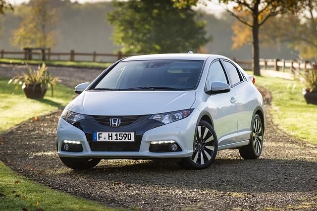 Die mit der Neuauflage des Civic Tourer eingeführten Assistenzsysteme kommen nun auch dem Fünftürer zugute