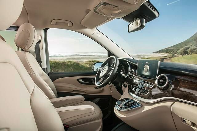 Automatisch abstandhaltender Tempomat, Verkehrs-Zeichen-Assistent, aktiver Einpark-Assistent – das Schlachtschiff soll so aufgerüstet ein flotter Kreuzer werden. 