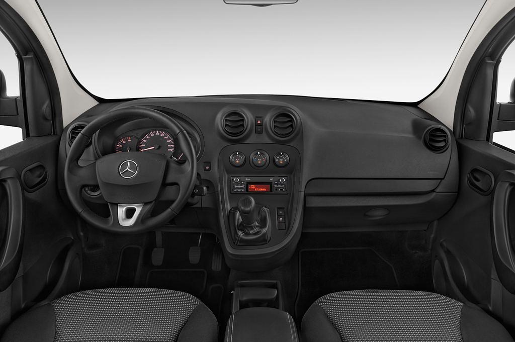 Mercedes Citan (Baujahr 2015) 109 Cdi 66Kw M1 Lang A2 5 Türen Cockpit und Innenraum