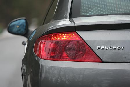Peugeot 407 Coupe HDi 240 Bi-Turbo