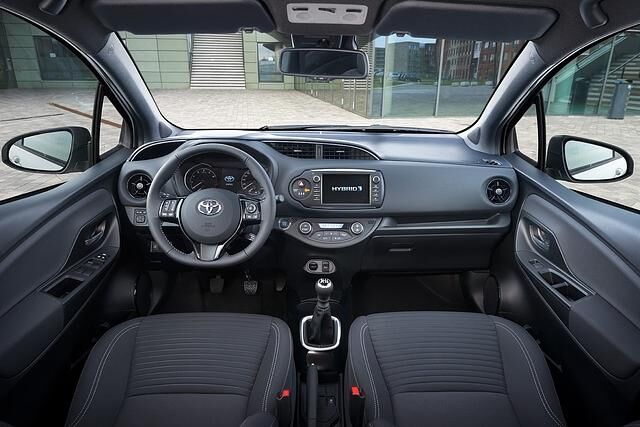 Im Innenraum des Yaris kommen unter anderem neue Polsterstoffe zum Einsatz