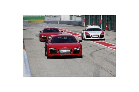 Audi R8: Ultra-leicht und verdammt schnell Audi R8: Ultra-leicht und verdammt schnell