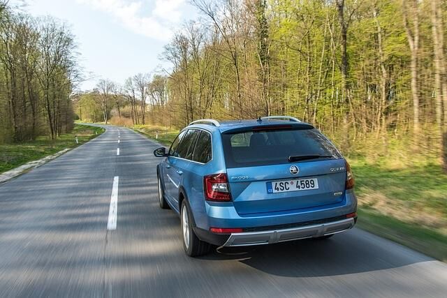 Unter die Heckklappe passen bis zu 1.710 Liter