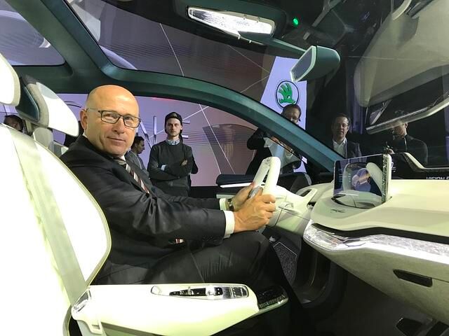 Der Innenraum ist sehr futuristisch