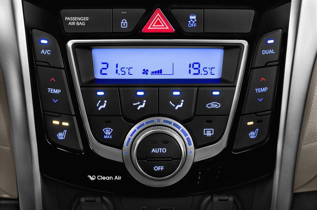 Hyundai I30 Kombi (Baujahr 2012) Style 5 Türen Temperatur und Klimaanlage