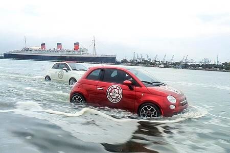 Fiat-500-Jetski - Kleinstwagen als Surfer-Typ