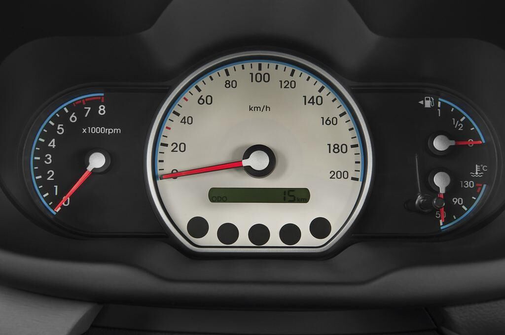 Hyundai I10 (Baujahr 2010) Style 5 Türen Tacho und Fahrerinstrumente