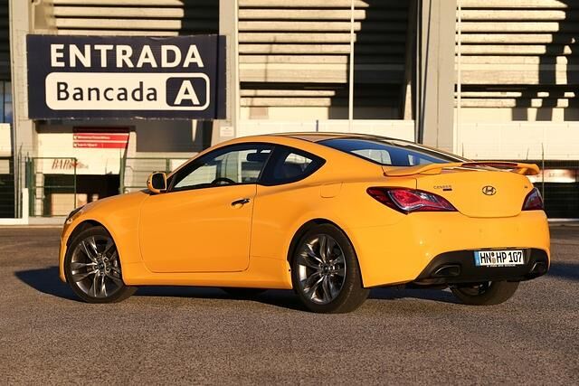 Denn unter 202 kW/275 PS läuft nichts bei dem fast schon traditionellen Coupé