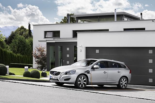 Volvo schließt den Diesel-Hybrid an die Steckdose