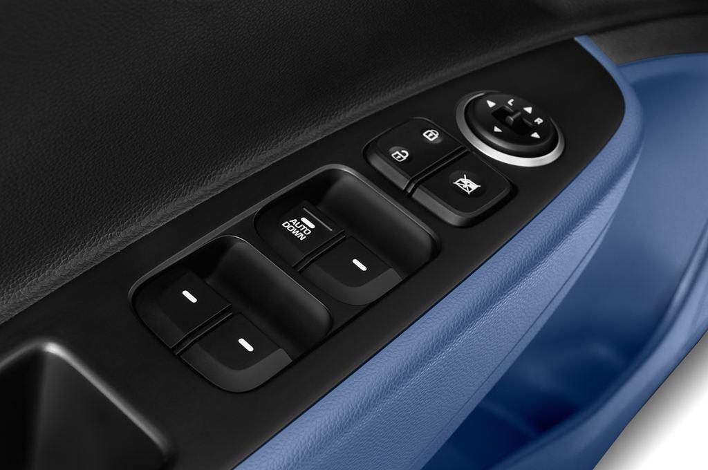 Hyundai I10 (Baujahr 2014) TREND 5 Türen Bedienungselemente Tür
