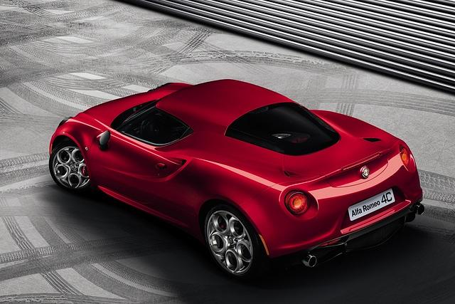 Unter der Abdeckung arbeitet ein 1,8-Liter-Benziner