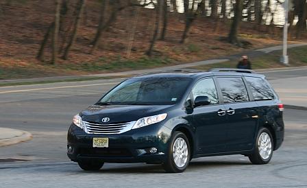 Toyota Sienna 3.5 V6 AWD - Auf großer Fahrt