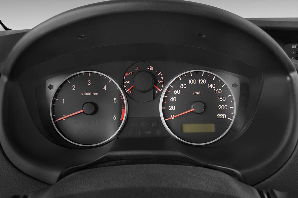 Hyundai I20 (Baujahr 2010) Style 3 Türen Tacho und Fahrerinstrumente
