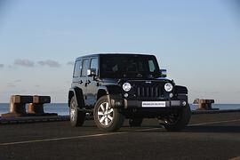 Jeep Wrangler als Sondermodell - Schwarz und glänzend