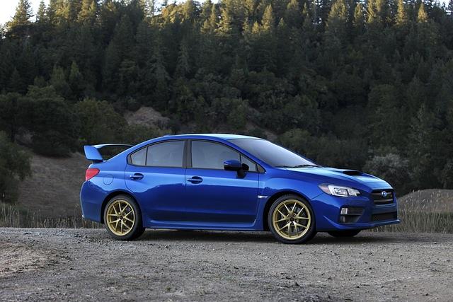 Der mit einem 2,5-Liter-Boxer-Turbomotor mit 224 kW/305 PS ausgestattete Viertürer wurde im Vergleich zur WRX-Basis nochmals verbessert.