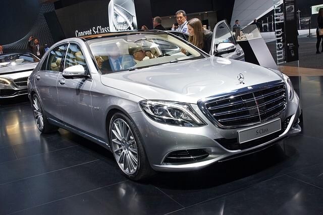 Das vorläufige Topmodell S 600 wird von einem 385 kW/523 PS starken Zwölfzylinder angetrieben. 