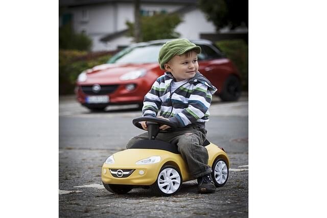 Die Miniaturausgabe „Little Adam“ richtet sich nämlich bereits an den Nachwuchs ab einem Jahr.