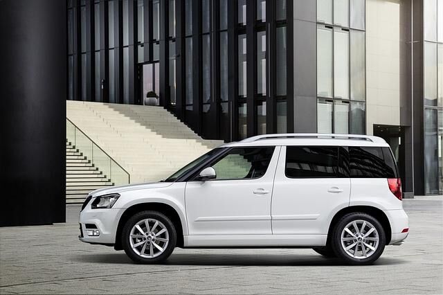 Die Basisversion des Kompakt-SUV wird von einem 1,2-Liter-Benzinmotor mit 77 kW/105 PS angetrieben.