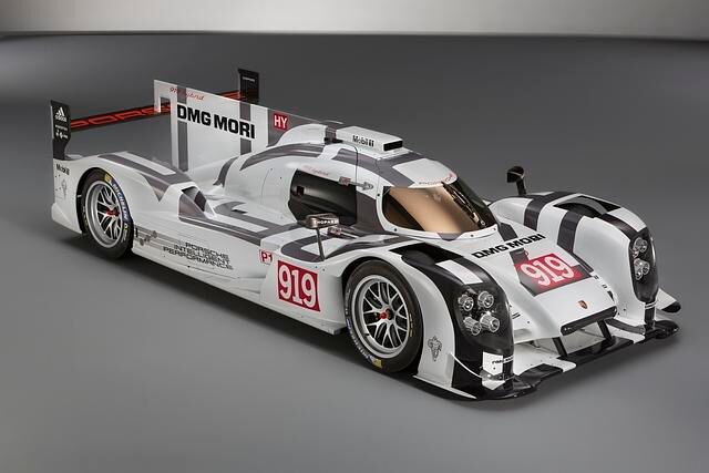 Der Bolide tritt in Le Mans gegen Audi und Toyota an