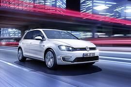 VW Golf GTE - GTI in Grün mit Stecker