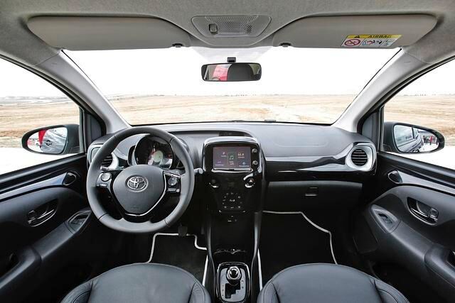 Das X taucht beim Aygo aber noch öfter auf – zum Beispiel beim neuen Infotainment-System „x-Touch“, das den Megatrend zur Connectivity aufnimmt.