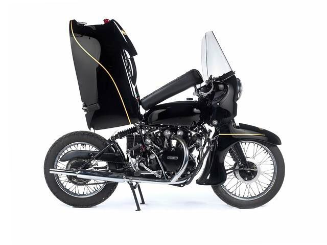 Die Vincent Black Prince von 1955 hat ihre fantastischen Toureneigenschaften längst bewiesen. Sie ging für 103.500 Dollar weg
