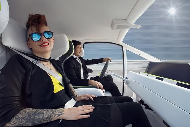 Unter anderem hat ZF den Oasis mit einem Gurt mit Relax-Modus ausgestattet. Bei diesem heben sich Schloss und Endbeschlag im automatisierten Fahrmodus ab, was Insassen mehr Bewegungsfreiheit erlaubt