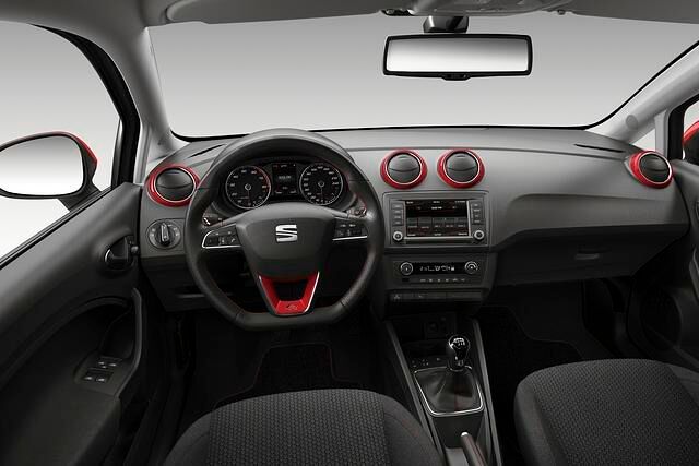 Dank der deutlich veränderten Proportionen bietet der Seat Ibiza einen um 63 auf 355 Liter gewachsenen Kofferraum 