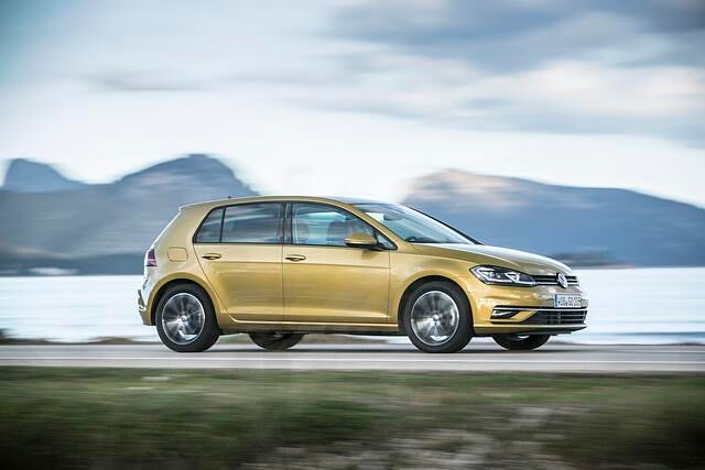 Das Antriebsangebot reicht vom kleinen Dreizylinder-Benziner TSI bis zum Plug-in-Hybrid und einem Elektromotor