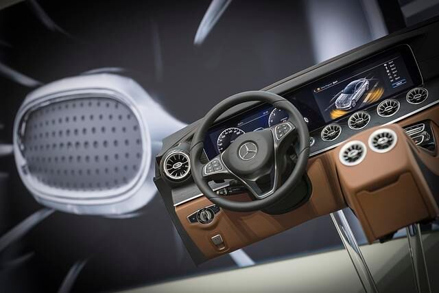 Bei Mercedes macht man sich natürlich auch viele Gedanken über das künftige Design des Innenraums