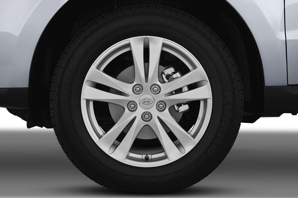Hyundai Santa Fe (Baujahr 2010) Comfort 5 Türen Reifen und Felge