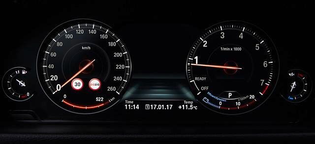 Optional gibt es für den 4er ein digitales Kombiinstrument