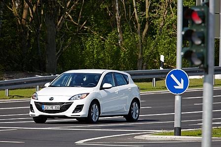 Straffes Fahrwerk sorgt für ordentliches 
Kurvenverhalten.
