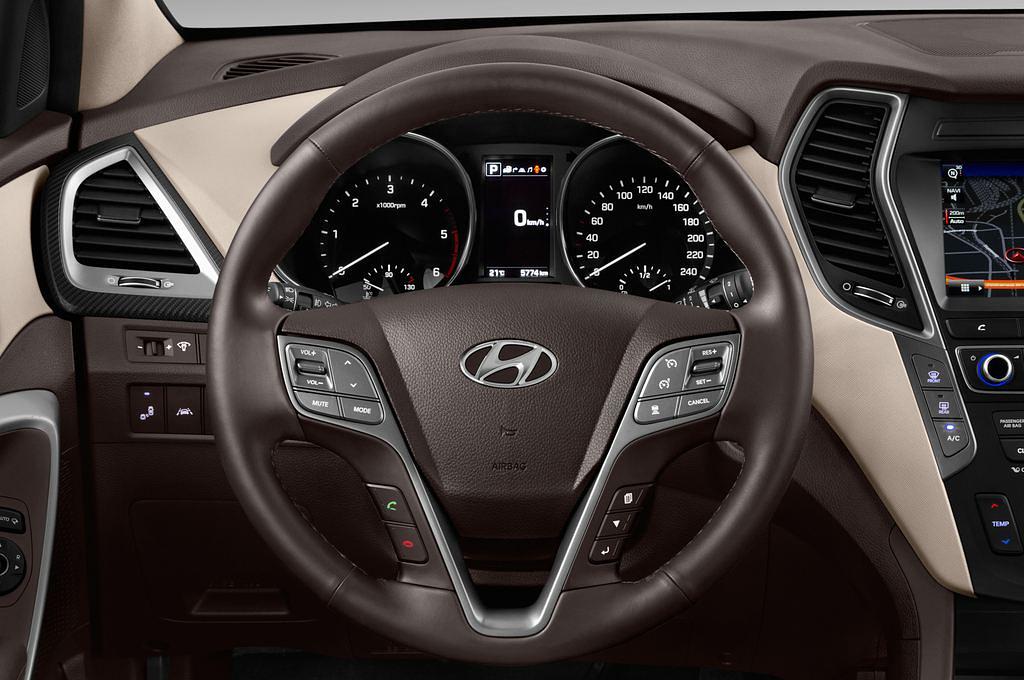 Hyundai Santa Fe (Baujahr 2016) Premium 5 Türen Lenkrad