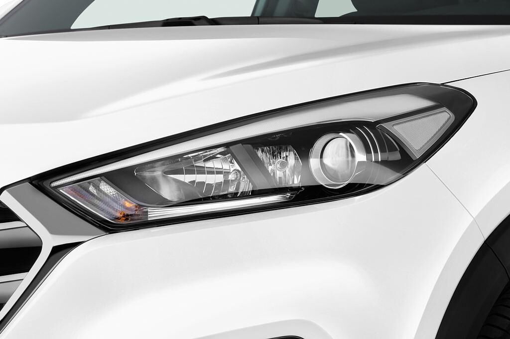 Hyundai Tucson (Baujahr 2015) Premium 5 Türen Scheinwerfer
