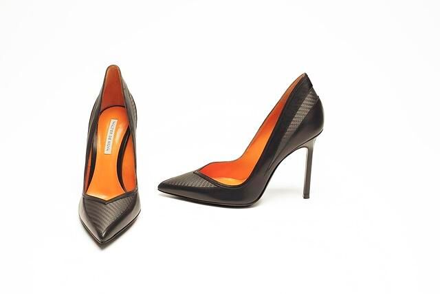 Seine Kollektion wird vom italienischen Luxuslabel Gianvito Rossi in Italien produziert und unter der Marke „Walter De Silva Shoes“ verkauft