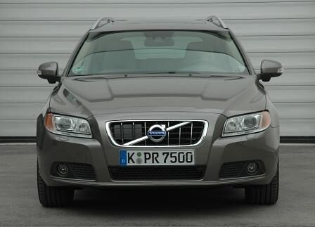 Volvo V70 D5