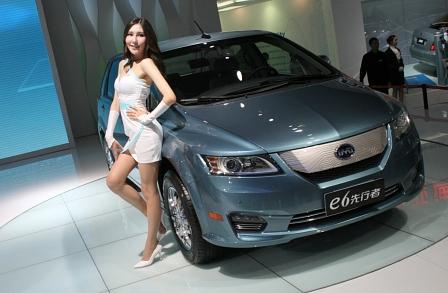Messegirls auf der Automesse Peking 2012