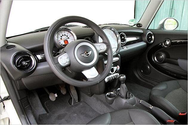 Sehr verspielt: Das Mini-Cockpit