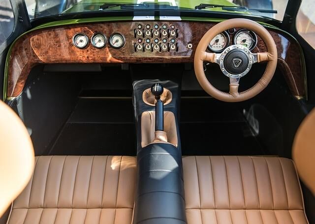 Ein Traum: Der von Harrods aufgewertete Innenraum des Caterham Seven
