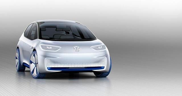 Der I.D. wird von einem E-Motor mit 125 kW/170 PS angetrieben und legt mit einer Batterieladung zwischen 400 und 600 Kilometer zurück