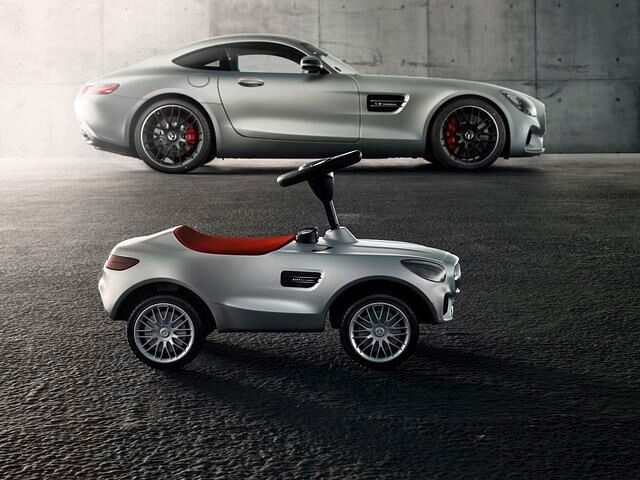 Die Ähnlichkeiten zwischen den beiden AMG-GT ist unverkennbar