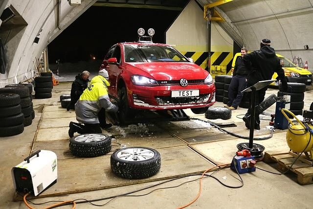 ADAC Winterreifentest 2016 - Breites Mittelfeld