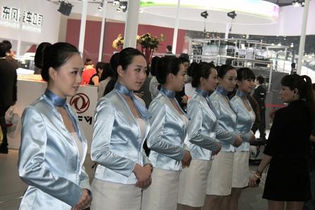 Messegirls auf der Automesse Peking 2012