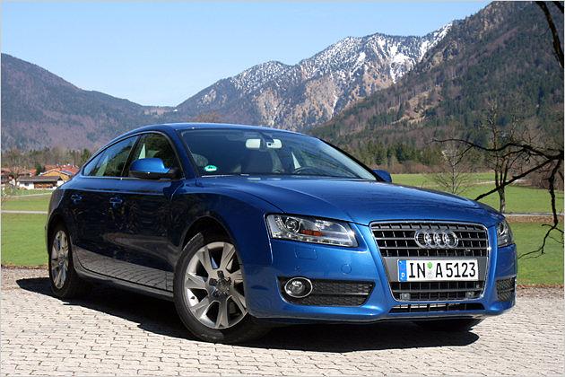 17-Zoll-Leichtmetall-Felgen sind beim Audi A5 Sportback 2.0 TFSI Serie