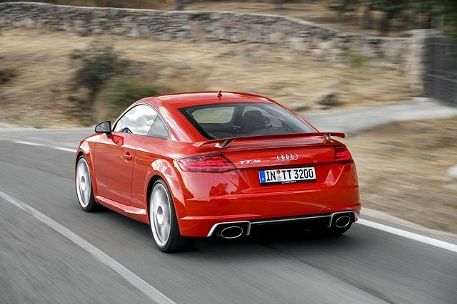 Audi schickt das TT-Modell in einer 294 kW/400 PS starken RS-Version ins Rennen
